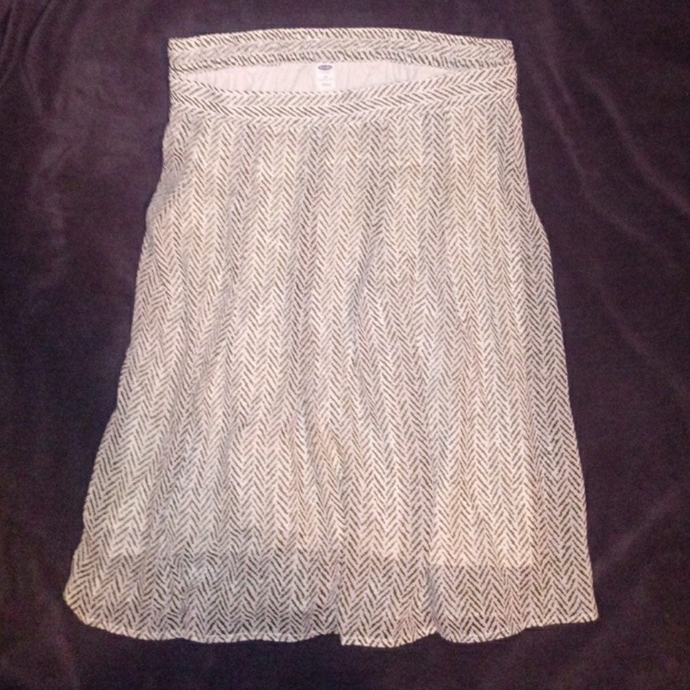 🌹Flowy Skirt Olive Green w/Cute Disign